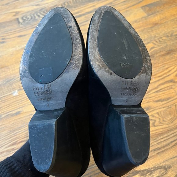 Eileen Fisher Vero Cuoio Suede Heeled Booties - Black - Size 7 - Picture 5 of 5